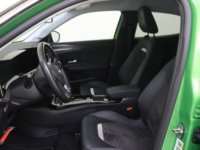 Opel MOKKA Mokka-e Ultimate 50-kWh 11kw bl. | Alcantara | Winterpakket | Camera | Carplay |