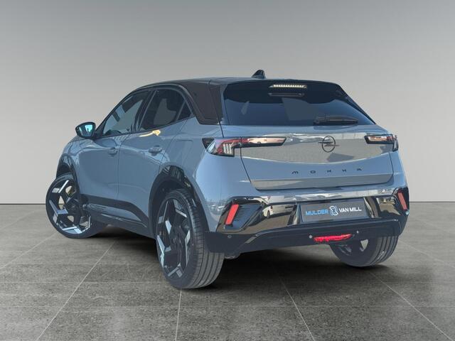 Opel MOKKA Electric GSE EV 54kWh 281pk | SNEL LEVERBAAR! | ¤5.000 KORTING | ZWARTE MOTORKAP | SPORTSTOELEN | CAMERA | APPLE CARPLAY / ANDROID AUTO | 3-FASEN |