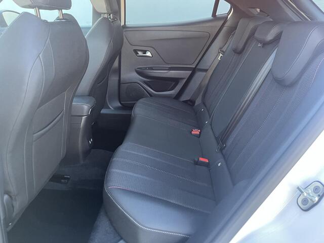 Opel MOKKA 1.2 Turbo GS Line / Dealeronderhouden / Trekhaak (1200 KG) / Navigatie Dmv Apple Carplay&Android Auto / Achterruitrij Camera / Cruise Control / 17" Lichtmetalen Velgen /