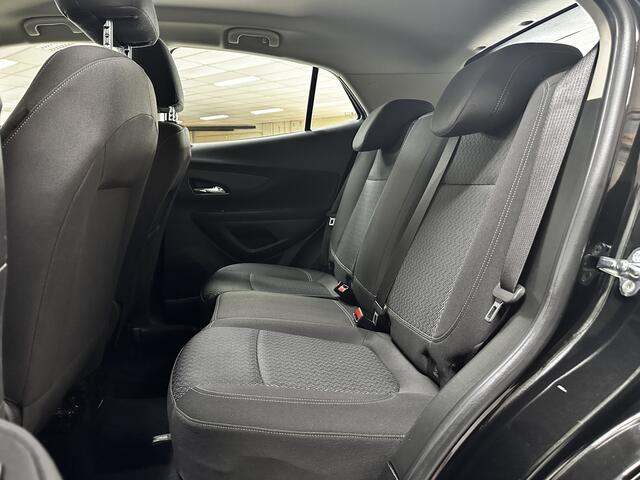 Opel MOKKA X 1.4 Turbo Innovation/ AUTOMAAT!/ Trekhaak/ 140pk!/ 17'' LMV/ Facelift/ Apple + Android/ PDC V+A/ Bluetooth/ Navi/ Clima/ Cruise/ Armsteun/ Multi. LEDER. Stuur/ Mistl./ Dakrails/ LED Dagrijverl.
