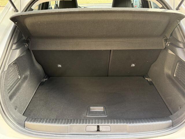 Opel MOKKA 1.2 Turbo Business Elegance / Airco clima/ Navigatie/ Cruise/ Apple carplay/ Camera/ PDC/ LED/ LMV/ Trekhaak