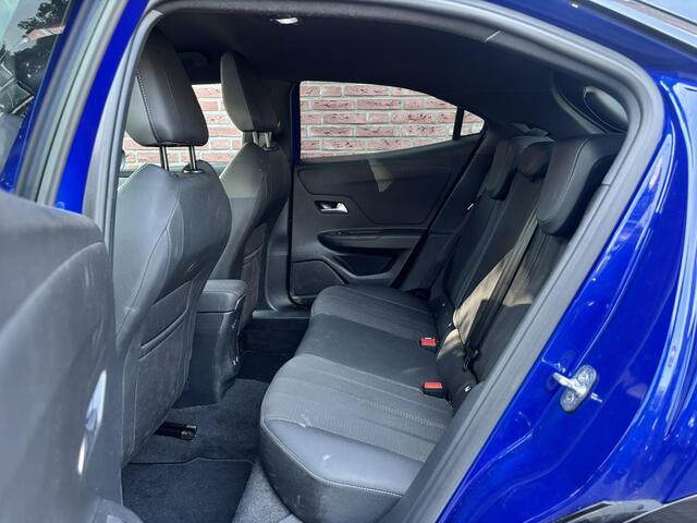 Opel MOKKA GS 1.2 Turbo Hybrid 145pk e-DCS6 | STOEL + STUURVERW. | CAMERA | DRAADLOOS APPLE CARPLAY / ANDROID AUTO | KEYLESS ENTRY | NAVI | DODEHOEKBEW. | 18" LM | MATRIX LED KOPLAMPEN