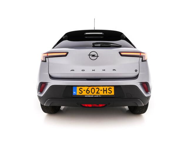 Opel MOKKA Electric Level 4 50 kWh [3-Fase-11kW] {SoH-95%} (INCL.BTW) Aut. *HEATPUMP | LEATHER-FABRIC | DIGI-COCKPIT | FULL-LED | CAMERA | COMFORTSEATS | KEYLESS | DAB+ | ECC | CRUISE | 17''ALU* – foto 5