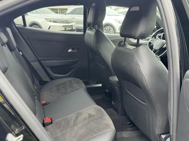 Opel MOKKA 1.2 Turbo Ultimate AUT Rijklaar incl. grote beurt en 100% dealer onderhouden bij ons! | Keyless | Camera | Alcantara lederen stoelen met verwarming | Stuurverwarming | Carplay | Distr. v.v. | All season banden | Full LED