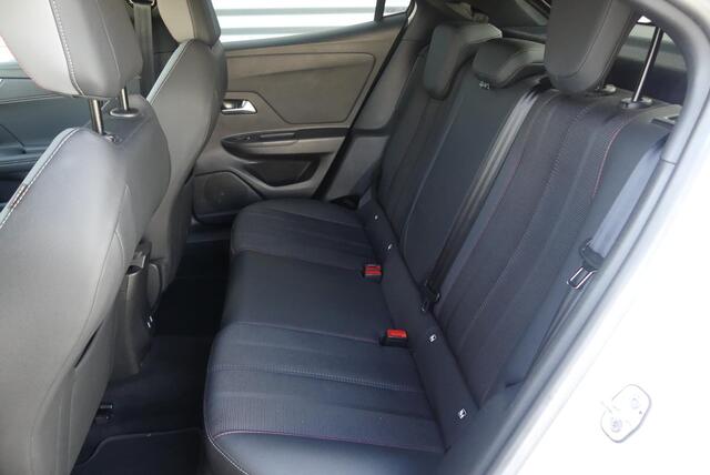 Opel MOKKA 1.2 Turbo Level 4 CRUISE, CLIMA, NAVI, CAMERA, PDC V&A, APPLE CARPLAY/ANDROID AUTO, BLIS, KEYLESS, 60.626KM