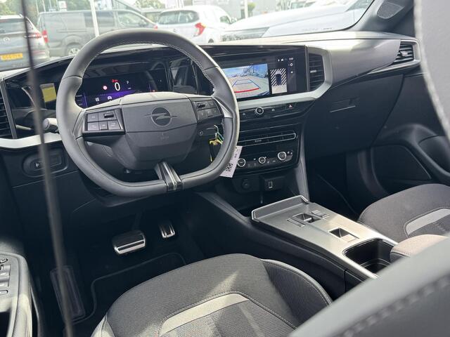 Opel MOKKA GS Hybrid 145 pk 2026 Als nieuw! Nieuwprijs € 39.995.-! | Incl. fabrieksgarantie en geheel rijklaar! Winterpakket | Full LED | Draadloos Carplay | Camera | PDC | 17" | – foto 3