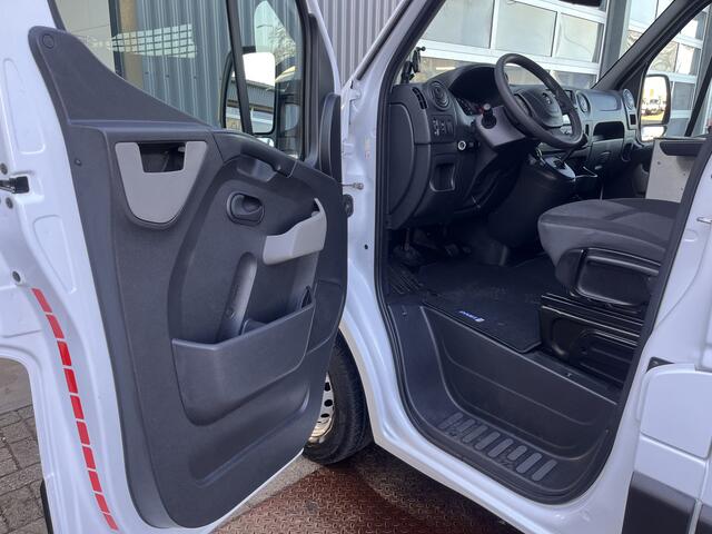 Opel MOVANO 2.3 CDTI BiTurbo L1H2 Airco Cruise controle Parkeerhulp achter Achteruitrijcamera Kastinrichting 2-Persoons Schuifdeur Zijruit rechts Euro 6 Bpm vrij !!1e eigenaar Dealer onderhouden