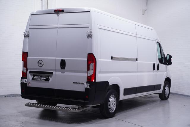 Opel MOVANO 2.2D 120 pk L3H2 Edition Navi, Camera, Postrekken Laadruimte, 270 Graden Deuren, NAP, 3-Zits