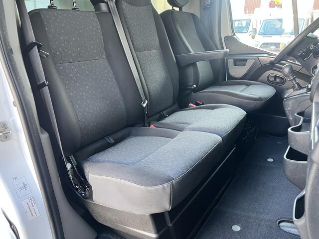Opel MOVANO 2.3 CDTI 146pk 750kg laadklep Zijdeur Airco cruise controle Trekhaak 2500kg Telefoonverbinding Navigatiesysteem 3-Persoons bakwagen verhuiswagen Meubelbak euro 6