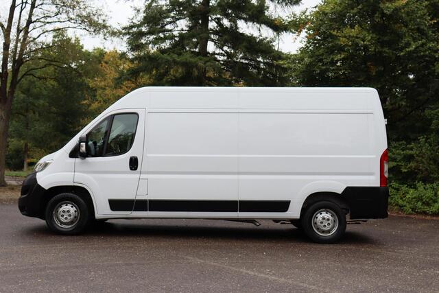 Opel MOVANO 2.2D 140 L3H2 3.5t 2023 | Trekhaak | Cruise Control | Achteruitrij Camera | Carplay | Navigatie | Climate Control | Boekjes | 2 Sleutels | Nationale Autopas