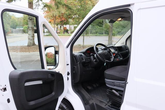 Opel MOVANO 2.2D 140 L3H2 3.5t 2023 | Trekhaak | Cruise Control | Achteruitrij Camera | Carplay | Navigatie | Climate Control | Boekjes | 2 Sleutels | Nationale Autopas