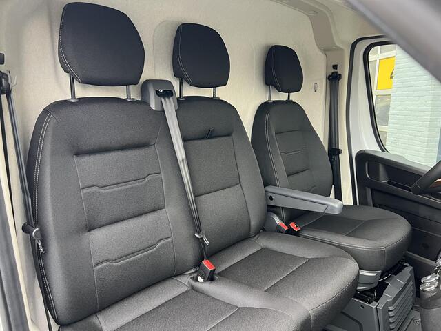 Opel MOVANO Electric L3H2 4.25t Zwaar 110 kWh | 8 jaar garantie | NAVI | Multimedia | Apple Carplay | Android Auto | Achteruitrijcamera | Parkeersensoren achter | Bestuurdersstoel comfort | Armsteun | Bank voorpassagiers | Lederen stuurwiel | Grootlicht assistent | M