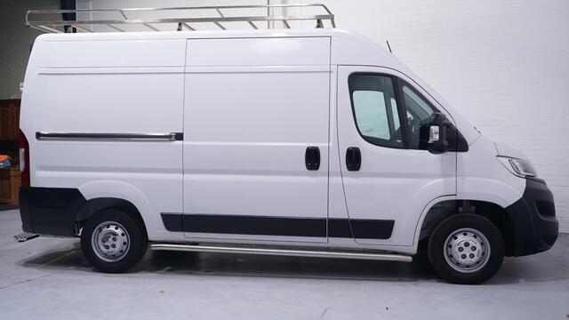 Opel MOVANO 2.2D 140 pk L2H2 Edition Airco, NAP, Imperiaal met Trap, Trekhaak 2.500 kg met Opstap, Navi, 1e Eigenaar, 3-Zits