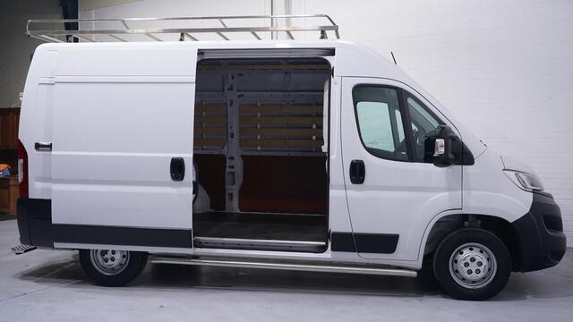 Opel MOVANO 2.2D 140 pk L2H2 Edition Airco, NAP, Imperiaal met Trap, Trekhaak 2.500 kg met Opstap, Navi, 1e Eigenaar, 3-Zits
