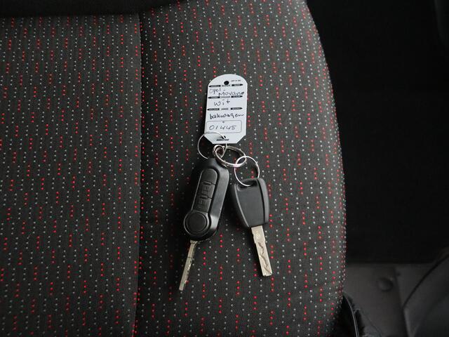 Opel MOVANO 2.2HDi 140PK Bakwagen | Laadklep | Camera | 3-Zits | Airco | Cruise | Dakspoiler