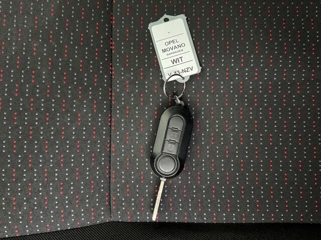 Opel MOVANO 2.3CDTi 140PK Bakwagen+Laadklep | 2500Kg Trekhaak | Airco | Camera | Cruise | 3-Zits