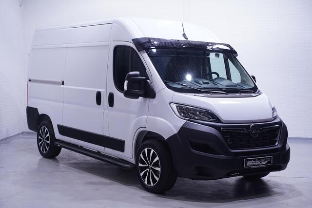 Opel MOVANO 2.2D 140 pk L2H2 Black&White Edition Navi Camera, 18" LMV, Treeplanken, Airco ECC, Nieuw, 3-Zits