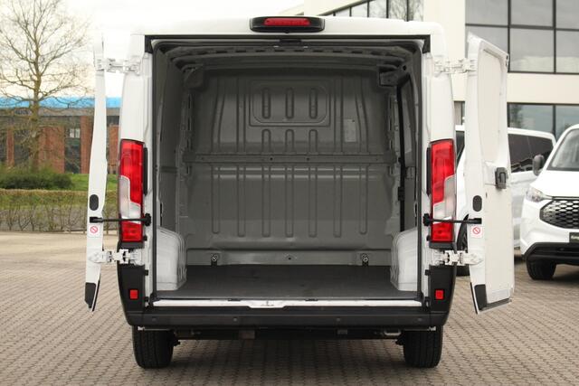 Opel MOVANO 2.2D 140pk L1H1 3.5t | Cruise | Carplay/Android | Navi | Camera | PDC | Lease 360,- p/m