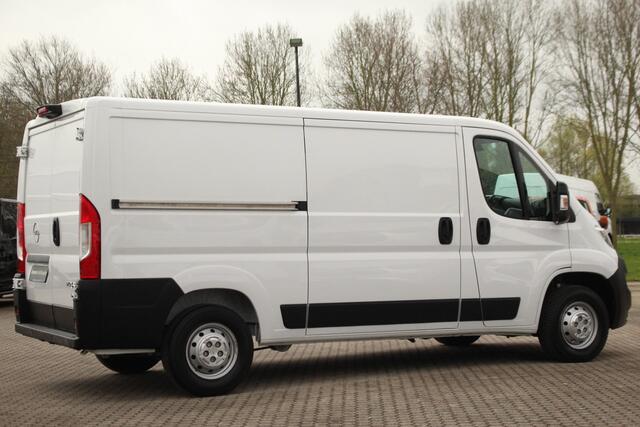 Opel MOVANO 2.2D 140pk L2H1 3.5t | Cruise | Carplay/Android | Navi | Camera | PDC | Lease 378,- p/m