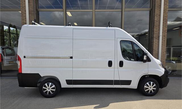 Opel MOVANO 103Kw/140Pk L2H2 Links & Rechts Schuifdeur Airco Cruisecontrol 2500Kg Trekhaak