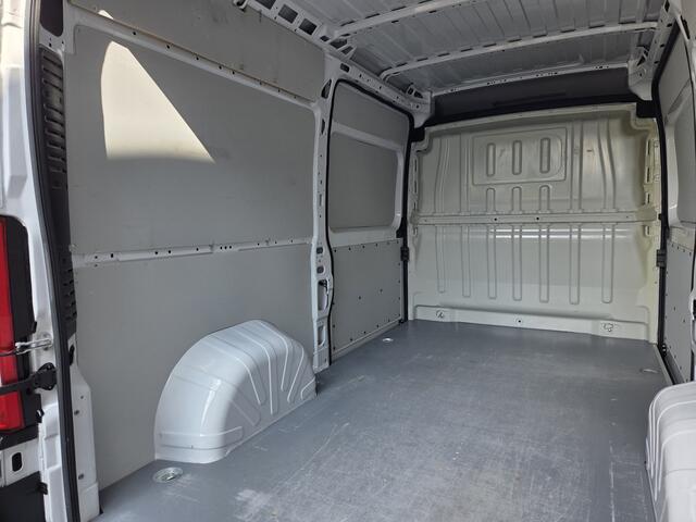 Opel MOVANO 103Kw/140Pk L2H2 Links & Rechts Schuifdeur Airco Cruisecontrol 2500Kg Trekhaak