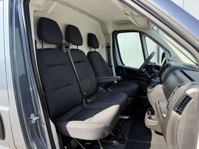 Opel MOVANO 2.2D 120 PK / L2H2 / ** NIEUW BPM VRIJ ** / TREKHAAK / CAMERA / 3-ZITS / ECC / LED / CRUISE / LANE ASSIST