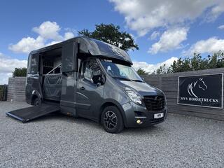 opel-movano---horsetruck---krismar-