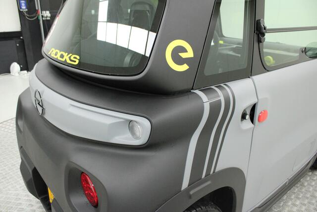 Opel Rocks-e Brommobiel Tekno | Panoramadak | USB | LED | Voorruitverwarming