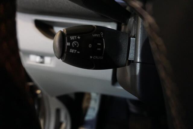 Opel VIVARO Vivaro-e L3H1 Edition 75 kWh Automaat Navigatie Cruise control
