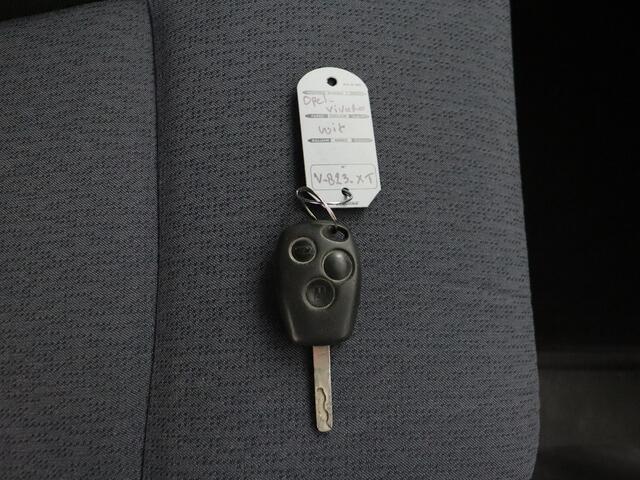 Opel VIVARO 1.6CDTI 120PK Lang Imperiaal | Trekhaak | Navigatie | Airco | 3-Persoons | Betimmering