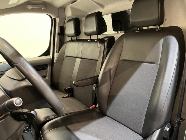 Opel VIVARO 2.0 CDTI L3H1 150 PK Servicebus / Inrichting / Euro 6 / Airco / Cruise Control / Camera / Trekhaak / CarPlay / Navigatie / 3-Zits /
