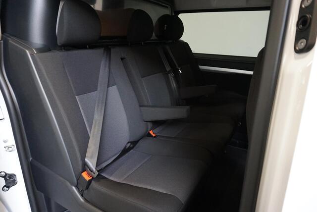 Opel VIVARO 145pk Automaat Dubbele Cabine L3H1 Navigatie Apple Carplay Cruise control Trekhaak