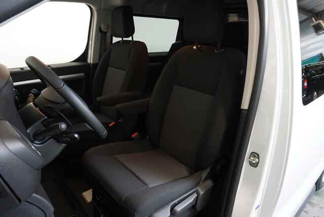 Opel VIVARO 145pk Automaat Dubbele Cabine L3H1 Navigatie Apple Carplay Cruise control Trekhaak
