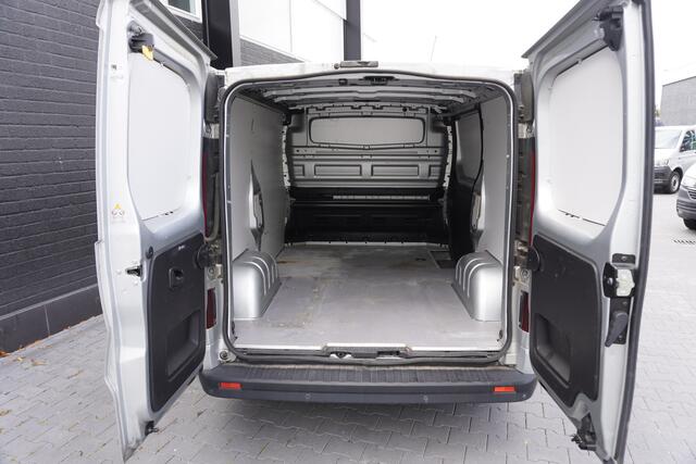 Opel VIVARO 1.6 CDTI 125PK EURO 6 - Airco - Navi - Stoelverwarming - ¤10.900,- Excl.