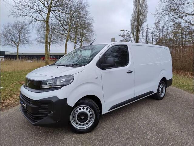 Opel VIVARO Electric L3 75 kWh 136pk | ACTIE! | 8 jaar garantie | Multimedia | Apple Carplay | Android Auto | Achteruitrijcamera | Parkeersensoren voor en achter | Digitale cockpit | Stuurwielbediening | Tussenwand comfort met raam | Bestuurdersstoel comfort | Bank v