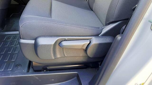 Opel VIVARO Electric L3 75 kWh 136pk | 8 jaar garantie | Multimedia | Apple Carplay | Android Auto | Achteruitrijcamera | Parkeersensoren voor en achter | Digitale cockpit | Stuurwielbediening | Tussenwand comfort met raam | Bestuurdersstoel comfort | Bank voorpassag