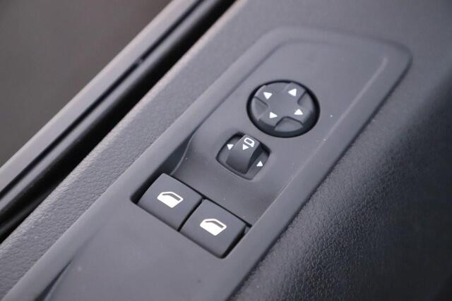 Opel VIVARO 2.0 D 145pk L3 Winterpakket/Trekhaak/Camera Opel Vivaro 2.0 Diesel 145 L2