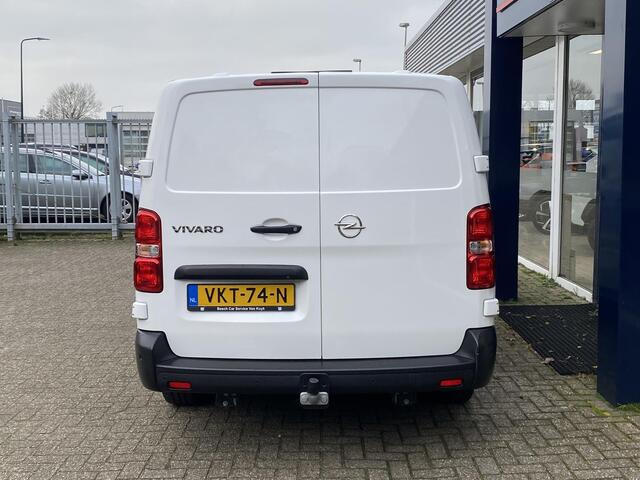 Opel VIVARO 1.5 CDTI L3H1 DC Selection / 6-Persoons / Cruise-Control / Trekhaak / Zijschuifdeur-Rechts / Houten-Vloer / Zijwandbekleding / Apple-Carplay & Android-Auto / Navi / Radio-Bluetooth / Airco / 16'' All-Seasons / ENZ.