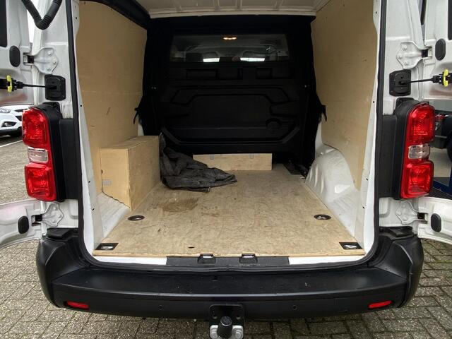 Opel VIVARO 1.5 CDTI L3H1 DC Selection / 6-Persoons / Cruise-Control / Trekhaak / Zijschuifdeur-Rechts / Houten-Vloer / Zijwandbekleding / Apple-Carplay & Android-Auto / Navi / Radio-Bluetooth / Airco / 16'' All-Seasons / ENZ.