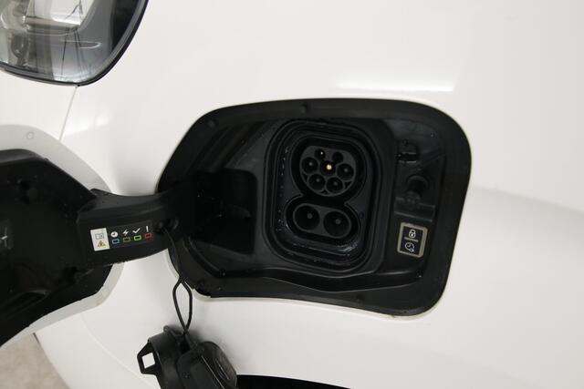 Opel VIVARO Vivaro-e L2H1 Edition 75 kWh | SOH 97% | Snelladen | Airco | Cruise | 3-Zits | Carplay | Parkeersens.