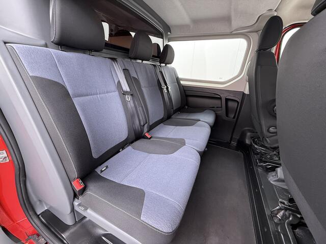 Opel VIVARO D126pk L2H1 Dubbele Cabine Euro 6 Navi Airco Trekhaak Camera Cruise Control Bluetooth Pdc 5-Persoons Betonplex Vloer Wandbetimmering Schuifdeur Regen-Lichtsensor 1.6CDTI 1e Eigenaar Origineel Nederlandse Auto Dealeronderhouden 2.000kg trekvermogen