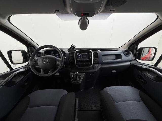 Opel VIVARO D126pk L2H1 Dubbele Cabine Euro 6 Navi Airco Trekhaak Camera Cruise Control Bluetooth Pdc 5-Persoons Betonplex Vloer Wandbetimmering Schuifdeur Regen-Lichtsensor 1.6CDTI 1e Eigenaar Origineel Nederlandse Auto Dealeronderhouden 2.000kg trekvermogen