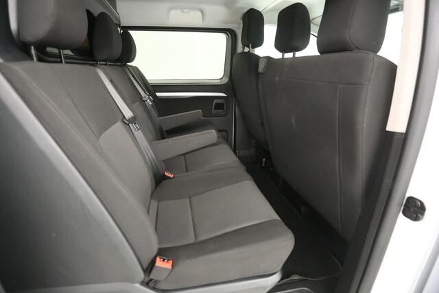 Opel VIVARO 2.0 145PK L3H1 | DC | 6-Zits | Trekh. | Airco | Cruise | Carplay | Parkeersens.