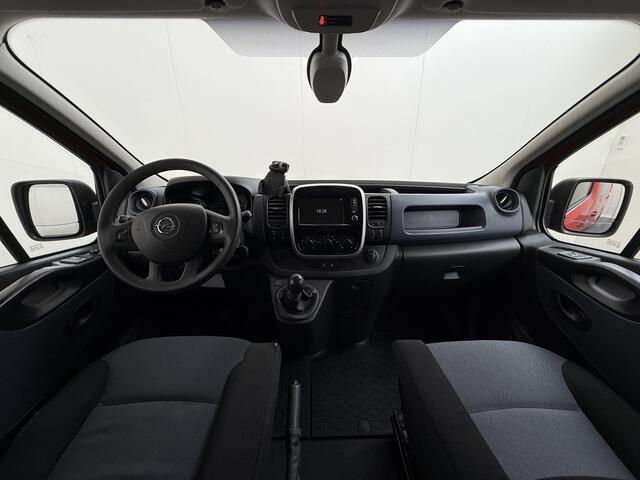 Opel VIVARO D126PK Dubbele Cabine 5-Persoons L2H1 Trekhaak Camera Navi Airco Cruise Control Pdc Sport EcoFlex 1.6CDTI Euro 6 Betonplex Vloer Wandbetimmering Schuifdeur Regen-Lichtsensor 1e Eigenaar Origineel Nederlandse Auto Dealeronderhouden 2.000kg trekvermogen
