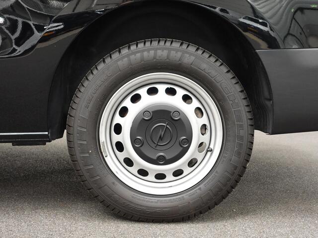 Opel VIVARO 145pk Automaat L3H1 Dubbele cabine Navigatie Camera Trekhaak Apple carplay Parkeersensoren Cruise control