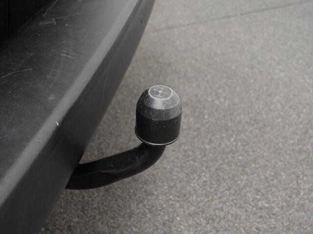 Opel VIVARO 145pk Automaat L3H1 Dubbele cabine Navigatie Camera Trekhaak Apple carplay Parkeersensoren Cruise control