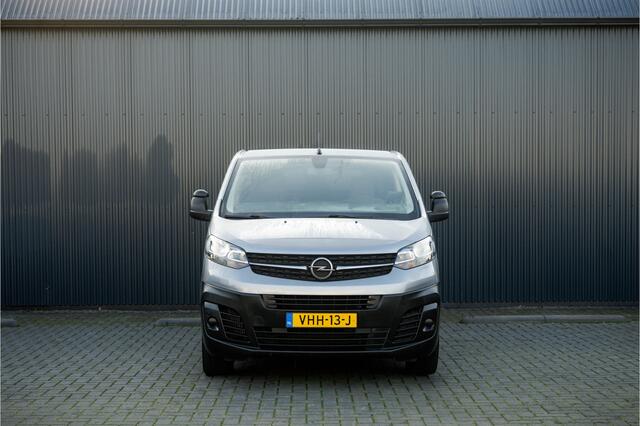Opel VIVARO 2.0 L3H1 | 5-Zits | Camera | Cruise | Airco | Trekhaak | Stoelhoezen!