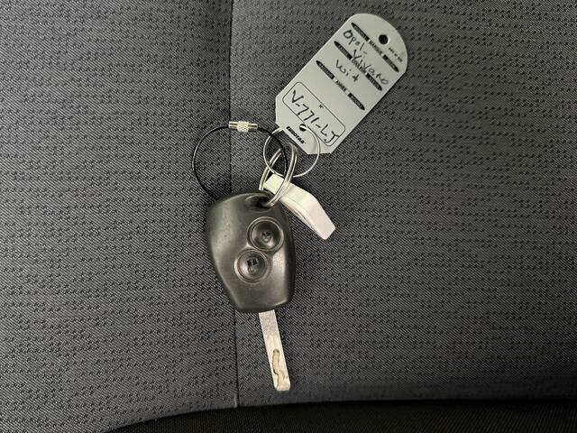 Opel VIVARO 1.6CDTI Business | Euro 6 | Imperiaal | Trekhaak | Airco | Cruie | Camera | 3-Zit