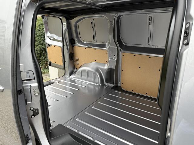 Opel VIVARO 2.0D 180pk Automaat | NIEUW | BPM-vrij | Climate Control | Achteruitrijcamera | 3-Zits | Navigatie | Adaptieve Cruise Control | Lichtmetalen velgen