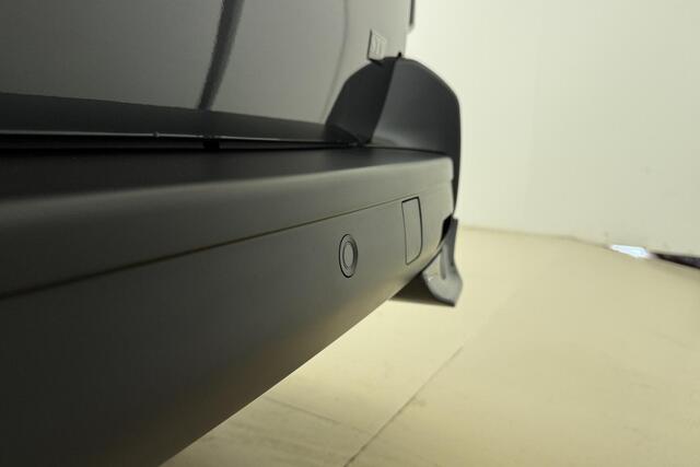 Opel VIVARO Electric L3 75 kWh | Lederen bekleding | STX pakket | Navigatie | Stoelverwarming | Keyless | Laadruimte betimmering | DEMO | Camera | Lichtmetalen velgen black